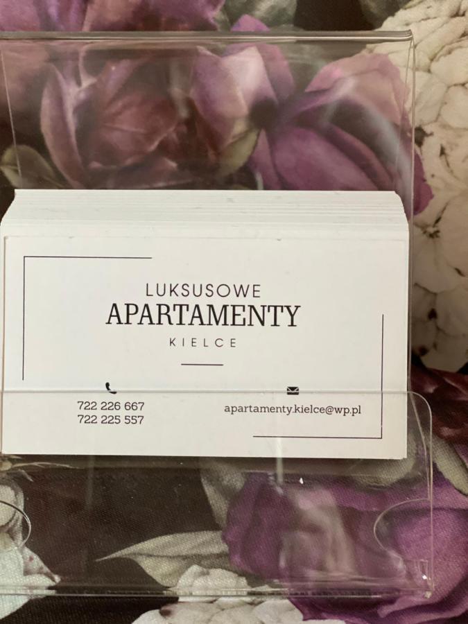 Family & Business Elegant Apartments Ul Astronautow Centrum Downtown - 3 Bedroom, Parking キェルツェ エクステリア 写真