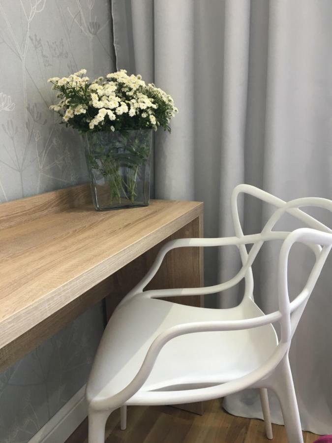 Family & Business Elegant Apartments Ul Astronautow Centrum Downtown - 3 Bedroom, Parking キェルツェ エクステリア 写真