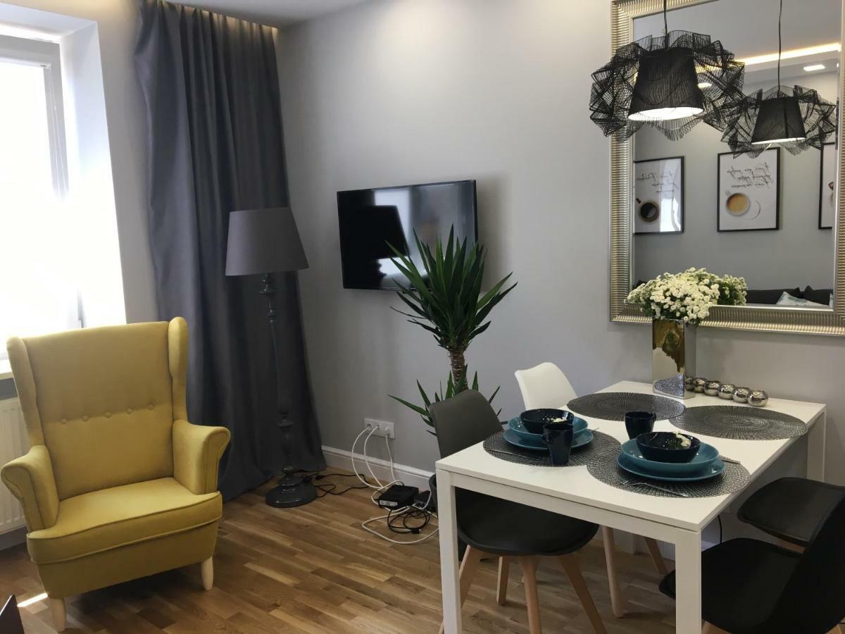 Family & Business Elegant Apartments Ul Astronautow Centrum Downtown - 3 Bedroom, Parking キェルツェ エクステリア 写真