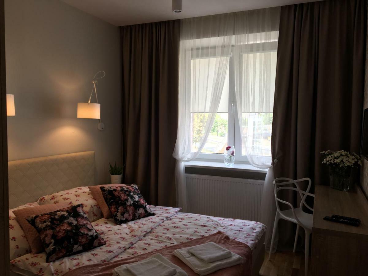 Family & Business Elegant Apartments Ul Astronautow Centrum Downtown - 3 Bedroom, Parking キェルツェ エクステリア 写真