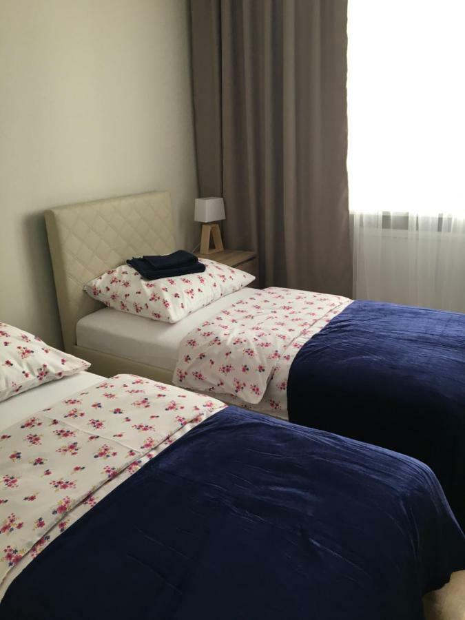 Family & Business Elegant Apartments Ul Astronautow Centrum Downtown - 3 Bedroom, Parking キェルツェ エクステリア 写真