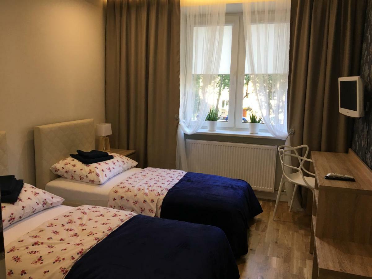 Family & Business Elegant Apartments Ul Astronautow Centrum Downtown - 3 Bedroom, Parking キェルツェ エクステリア 写真