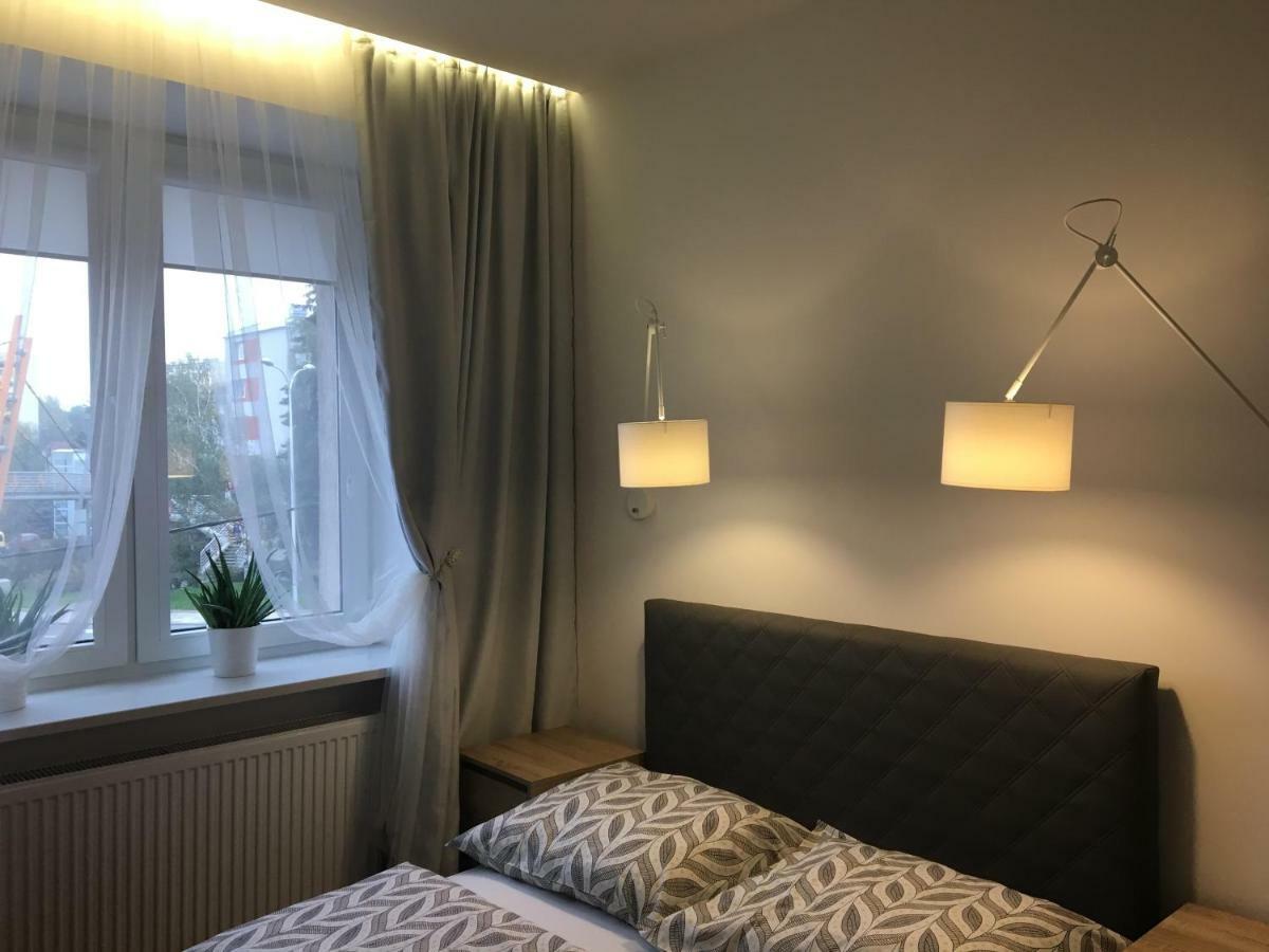 Family & Business Elegant Apartments Ul Astronautow Centrum Downtown - 3 Bedroom, Parking キェルツェ エクステリア 写真